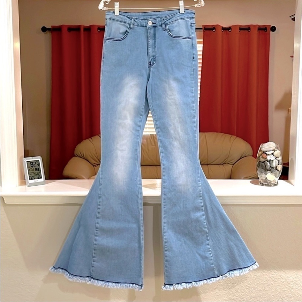 Saints & Hearts Womens Medium Ultra Flare Blue Denim Mid Rise Fringe Hem Jeans